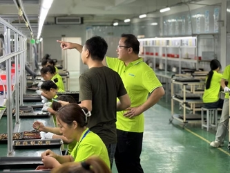 Shenzhen VIIP Electronics Co., Ltd. linea di produzione del fabbricante